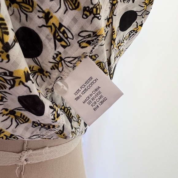 Modcloth White and Yellow Bee Print Blouse Sleeveless Novelty - Picture 8 of 8